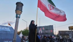 iran-flag-woman.jpg